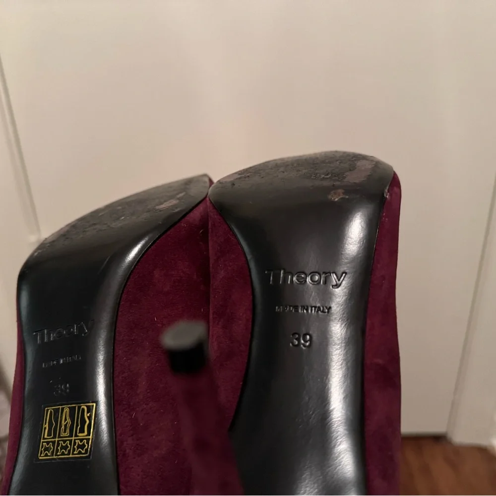 Theory Braxia Suede Pumps - Size 39 - Maroon - Picture 7 of 11
